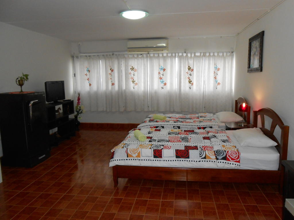 Mt-Room Pak Kret Bilik gambar